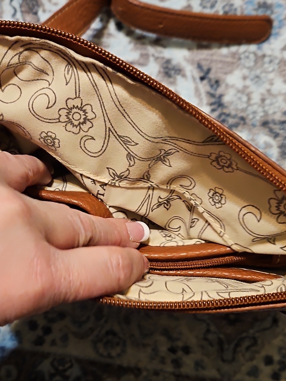 Montana West Horse Head Rhinestone Concealed Carry Crossbody Bag - Picture 13 of 13